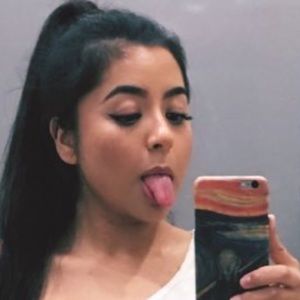 Meet your Posher, Gabriela